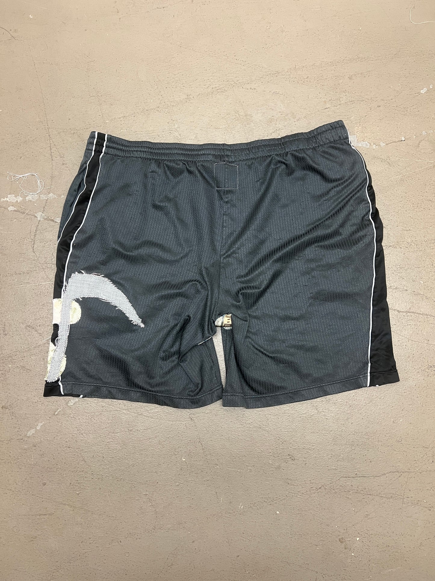 Wänelite 5 Basketball Shorts (XL)