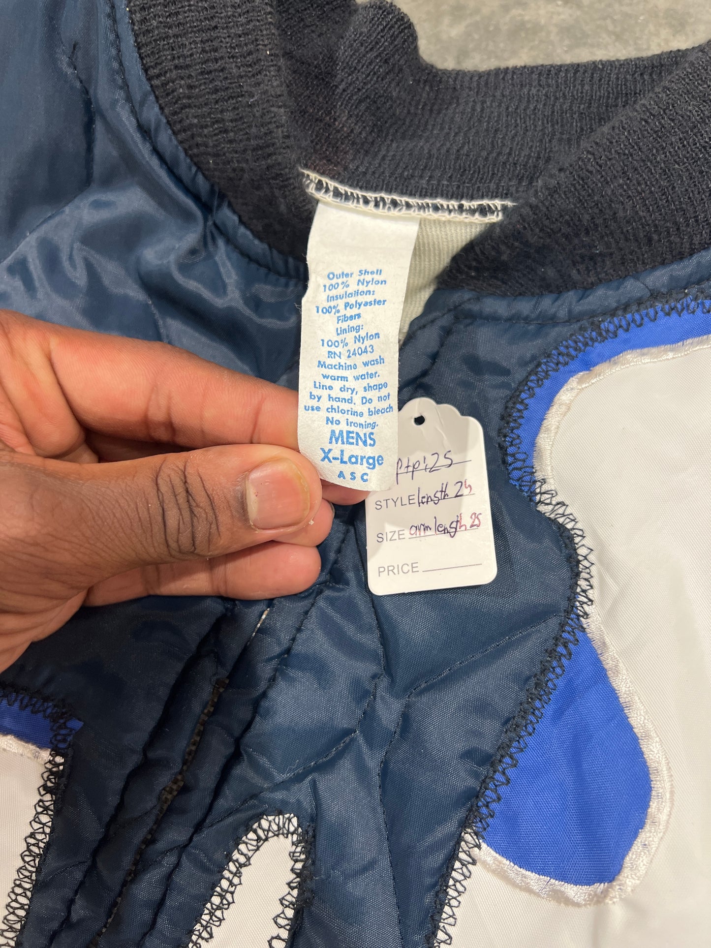 (L/S) Halloween Surprise Reworked Bomber (XL)