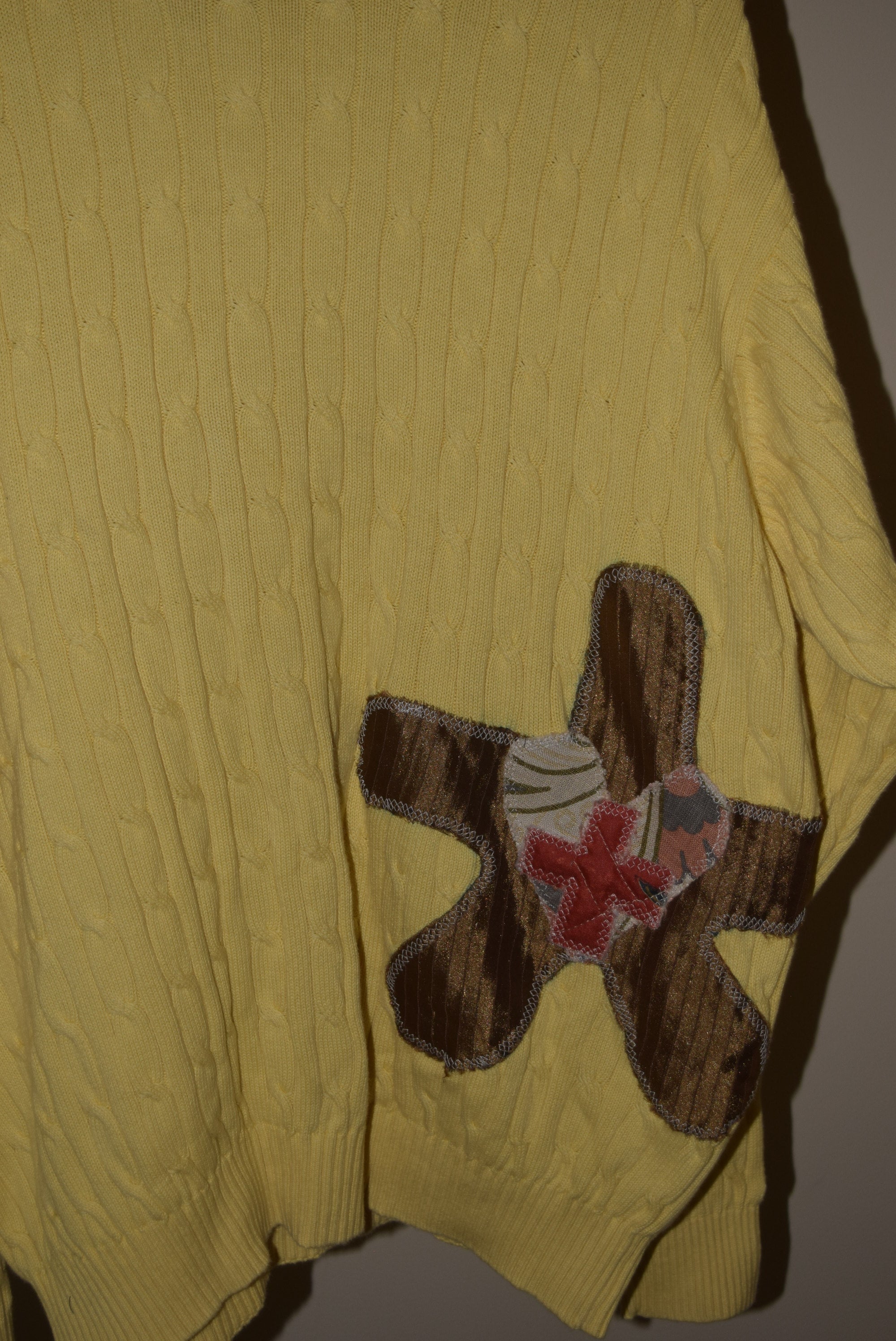 Wänelite -1 Yellow Sweater (L)