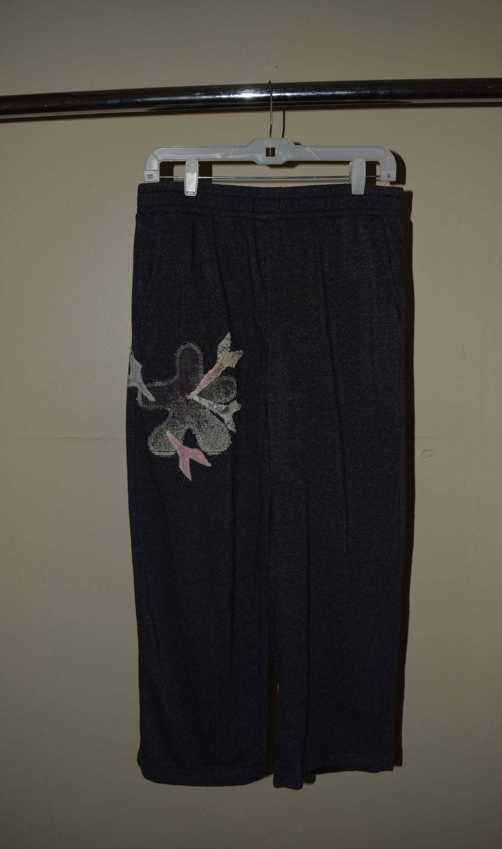 Wänelite 6 Grey Sweatpants (M)