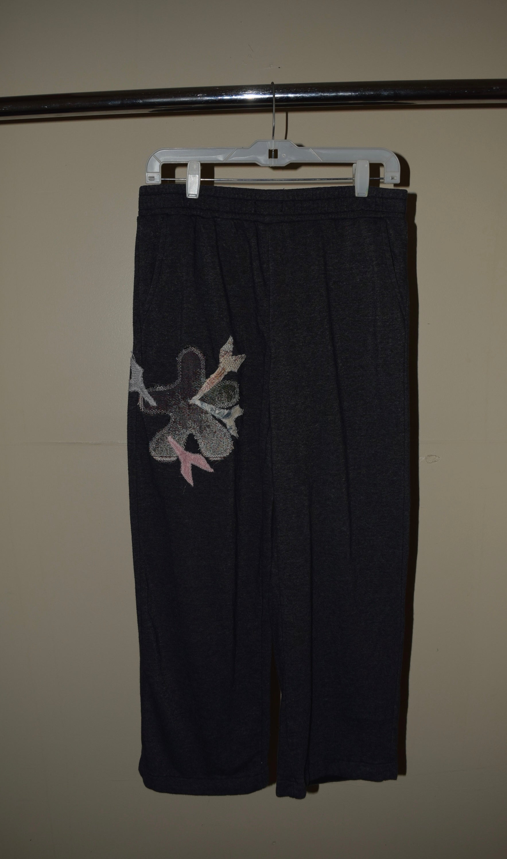 Wänelite 6 Grey Sweatpants (M)