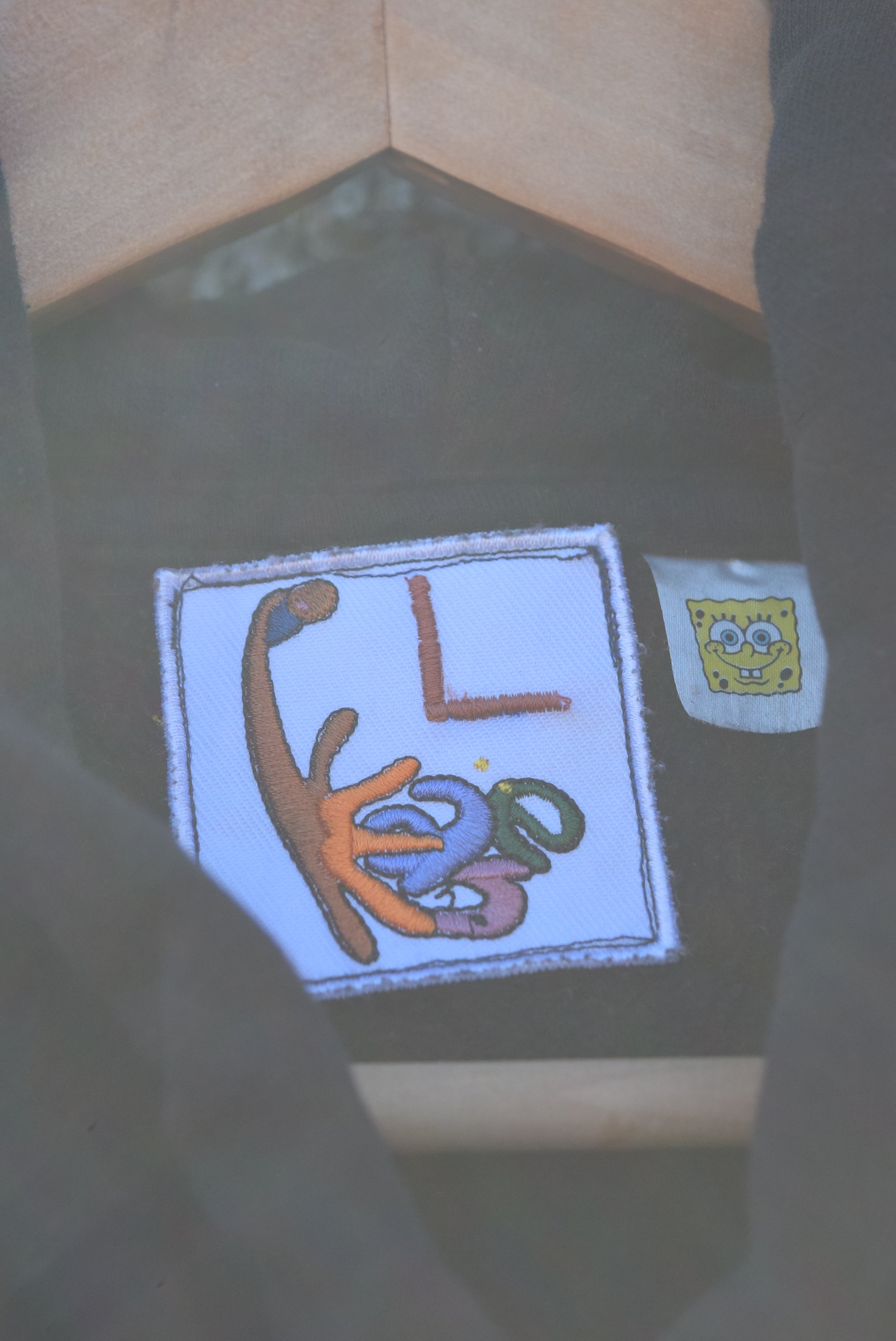 SpongeBob Scaredy Pants Applique Hoodie (L)