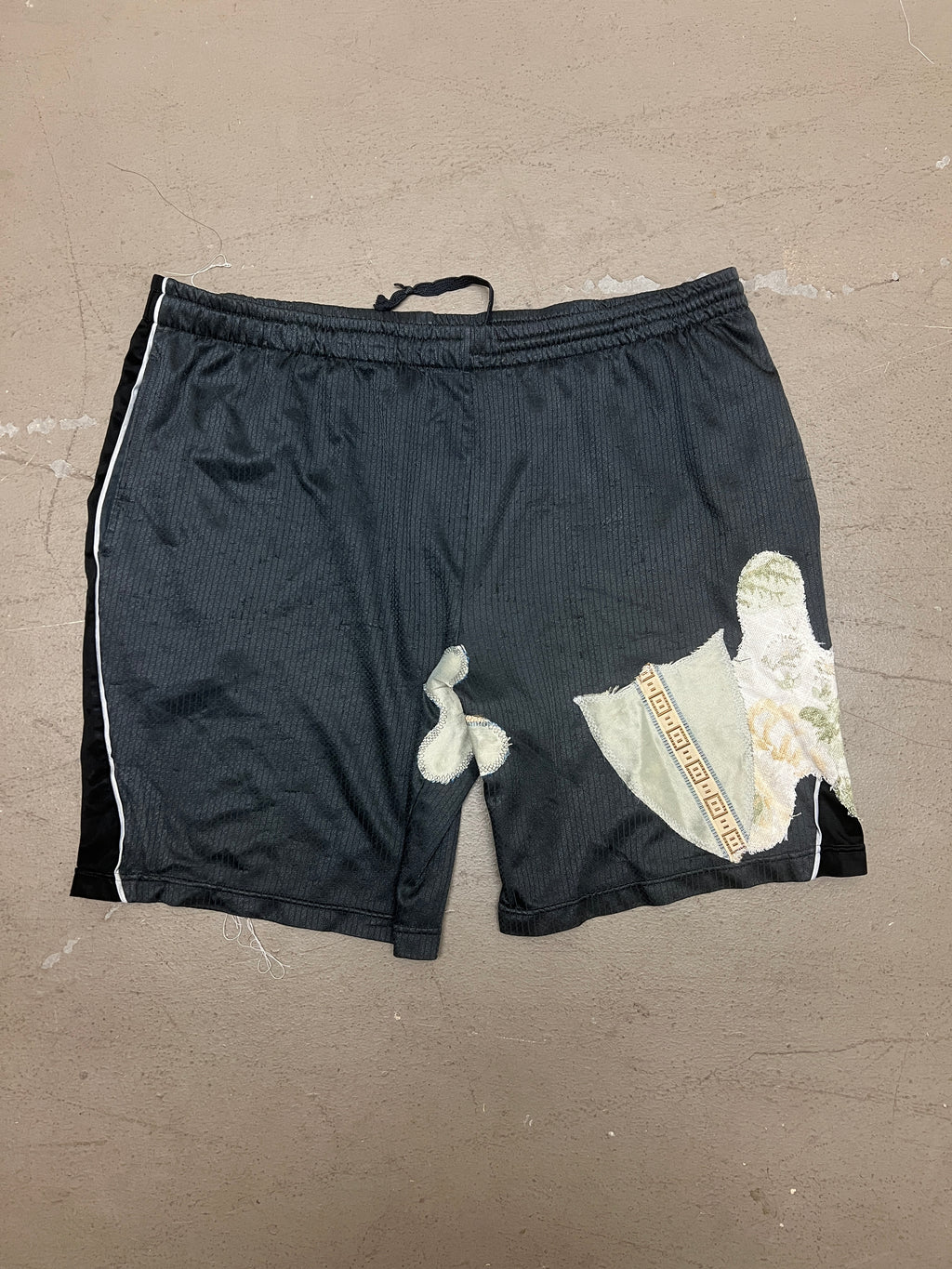 Wänelite 5 Basketball Shorts (XL)
