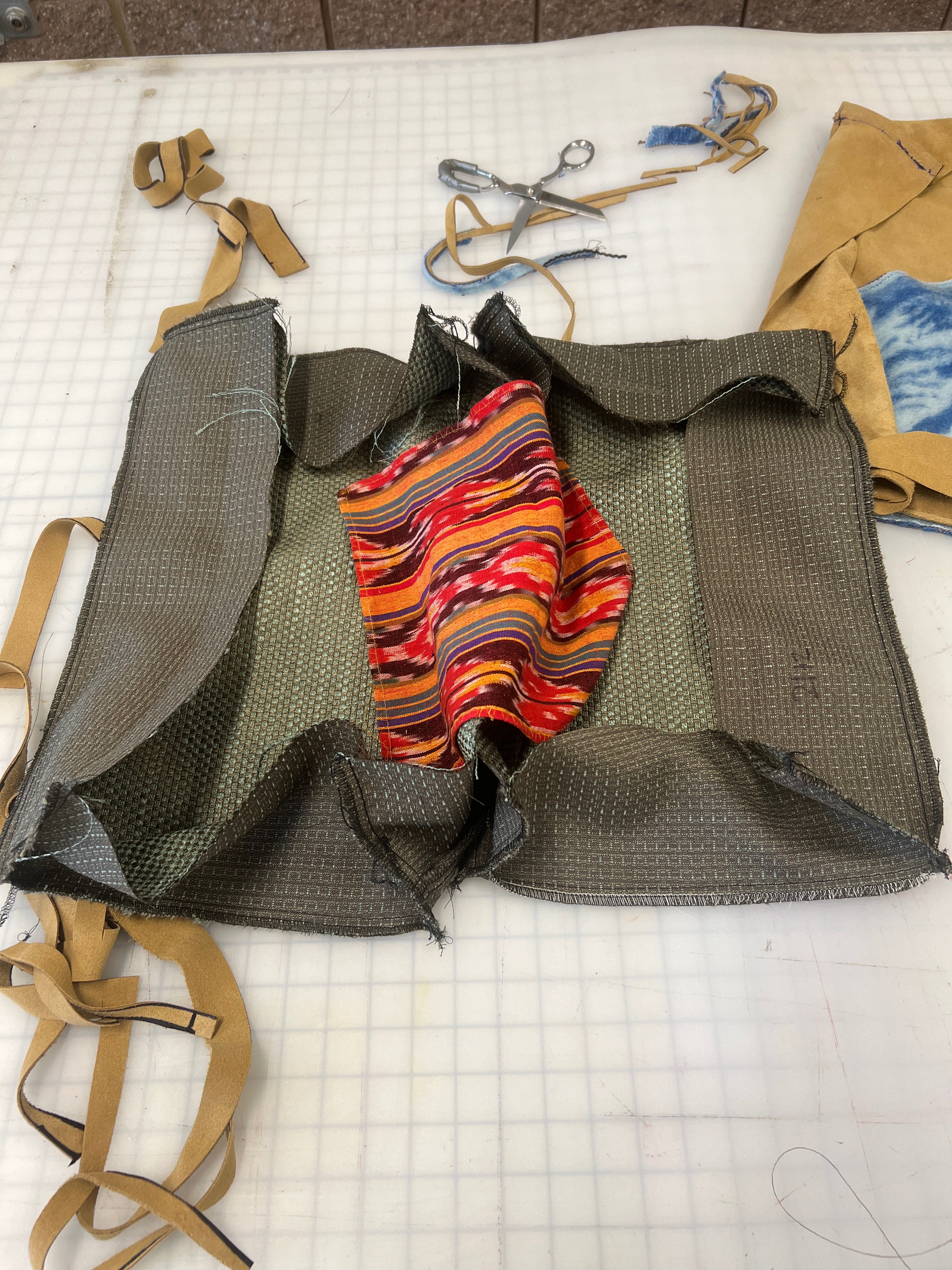 Suitcase Linings by wäne comissions