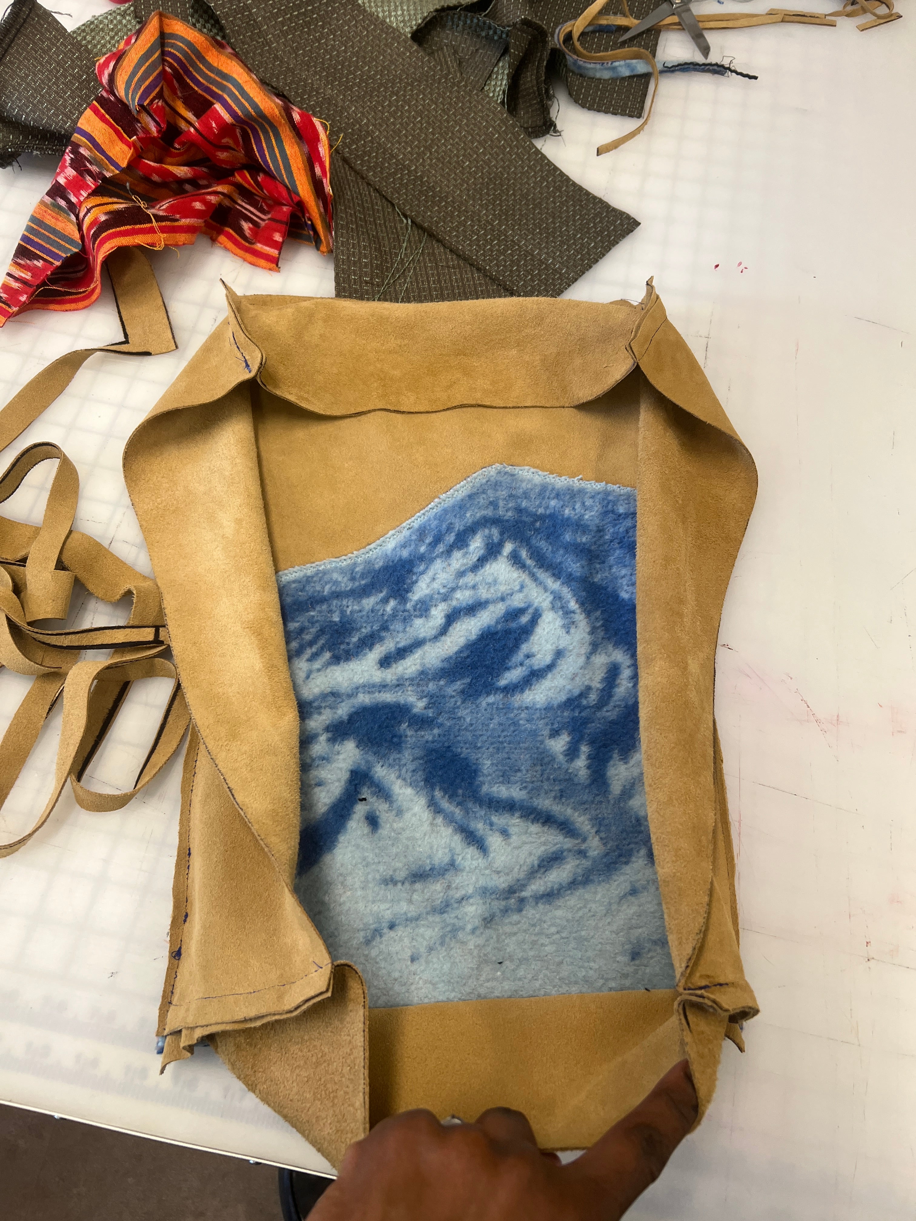 Suitcase Linings by wäne comissions