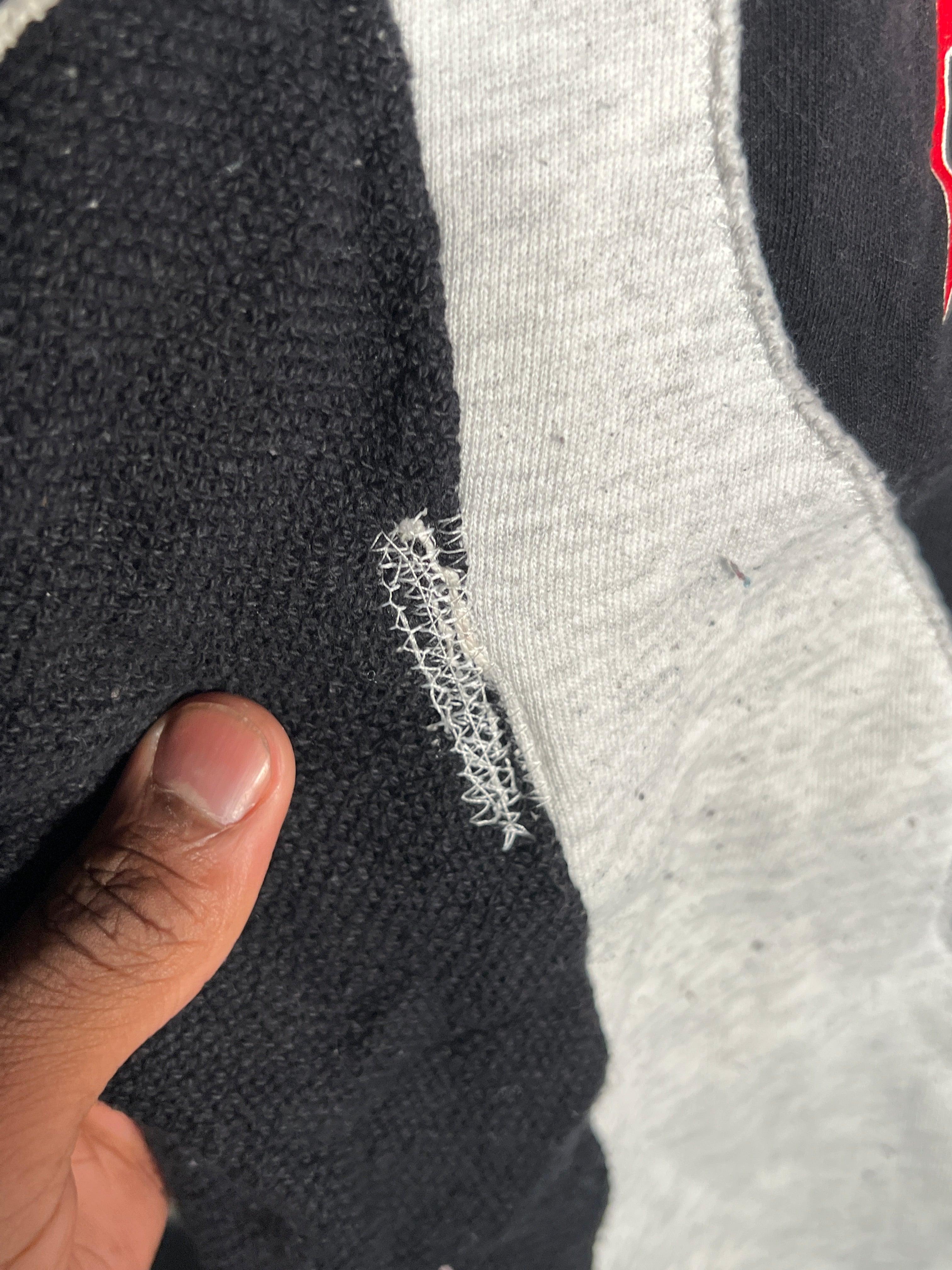 Atlanta Falcons "Dirty Birds" Split Sleeve Crewneck (L)