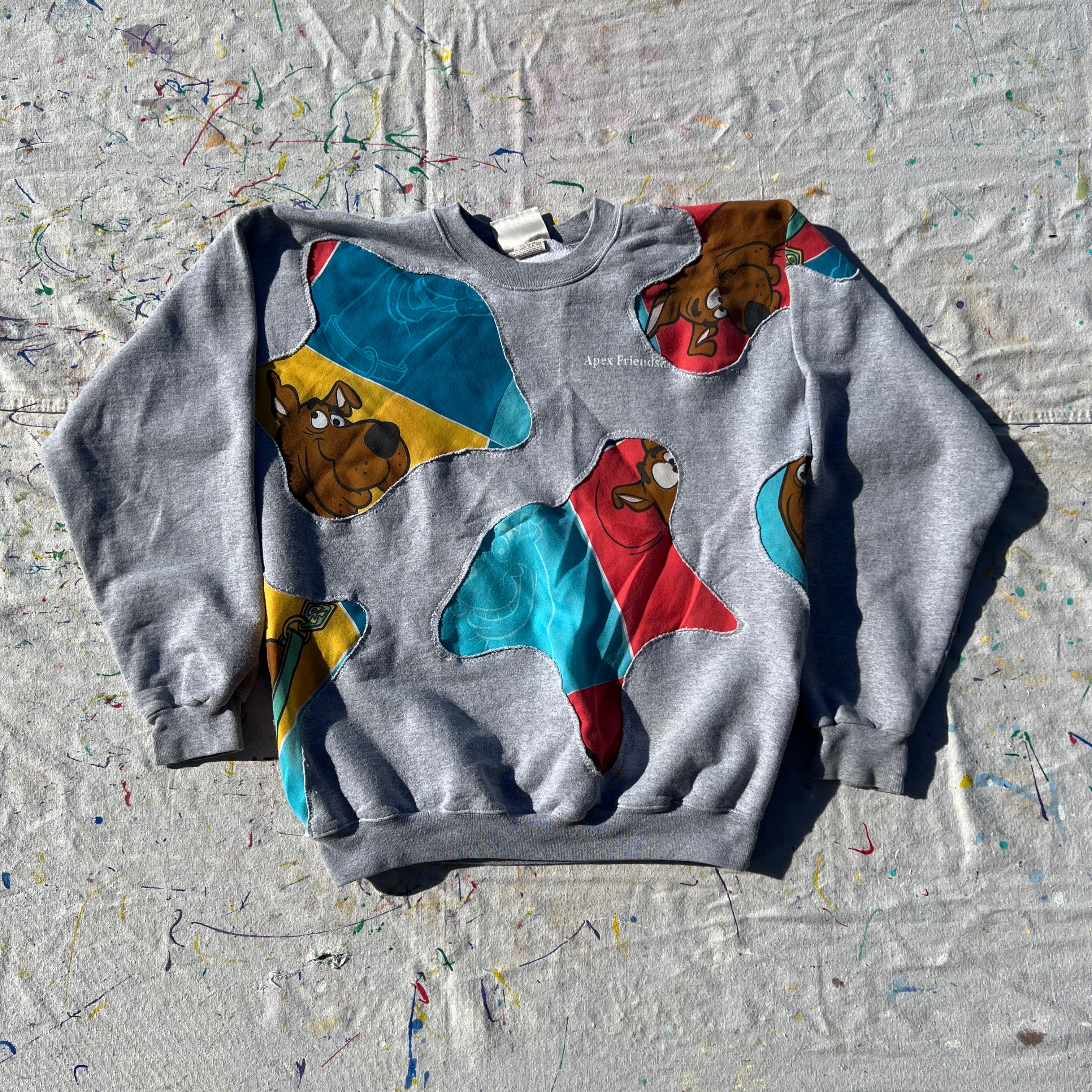 (LS) Scab Patches Crewneck (Scooby-Doo/Grey)- M