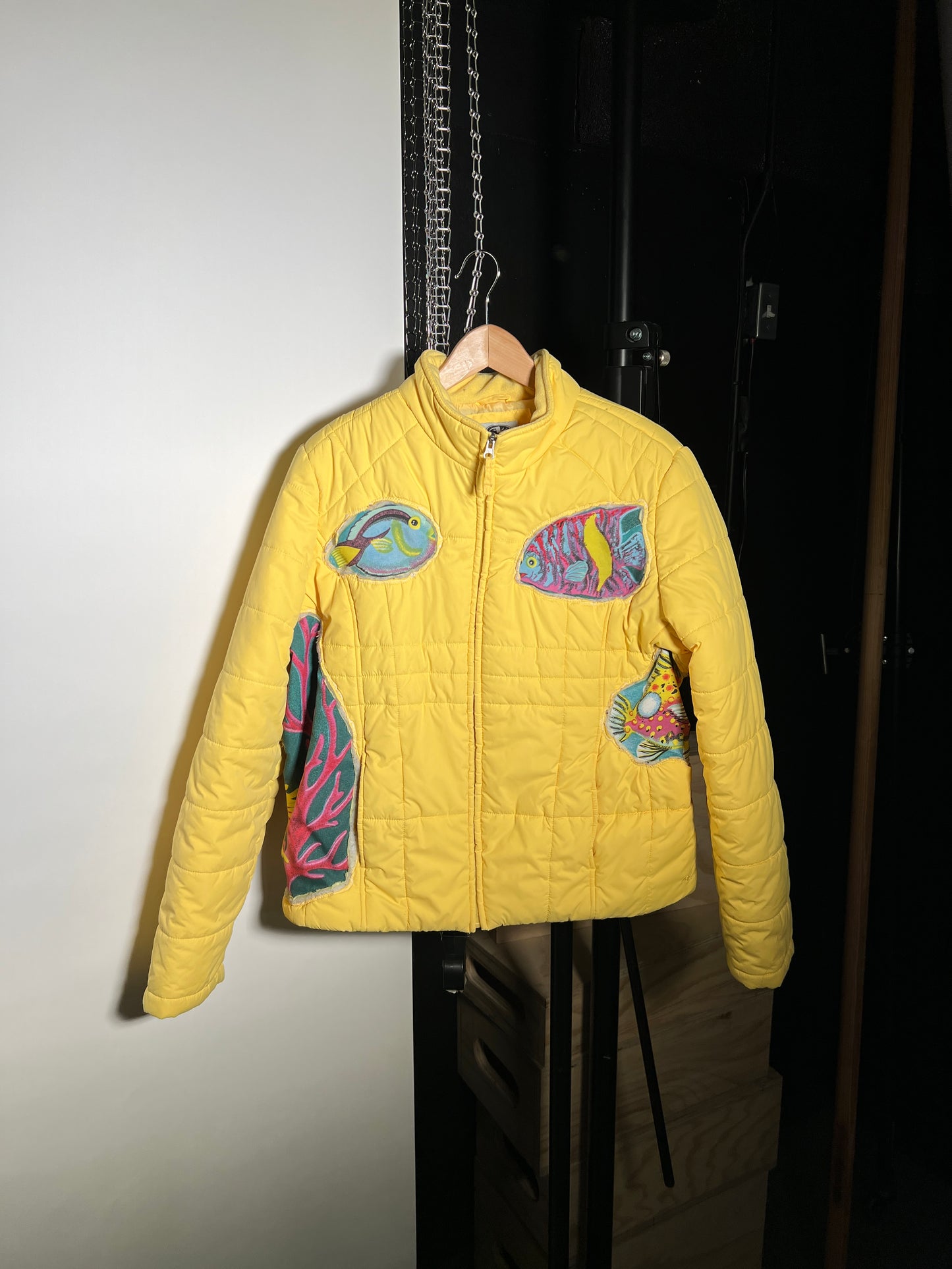 (L/S) Yellow Aquarium Dive See-Through Puffer (L-XL)