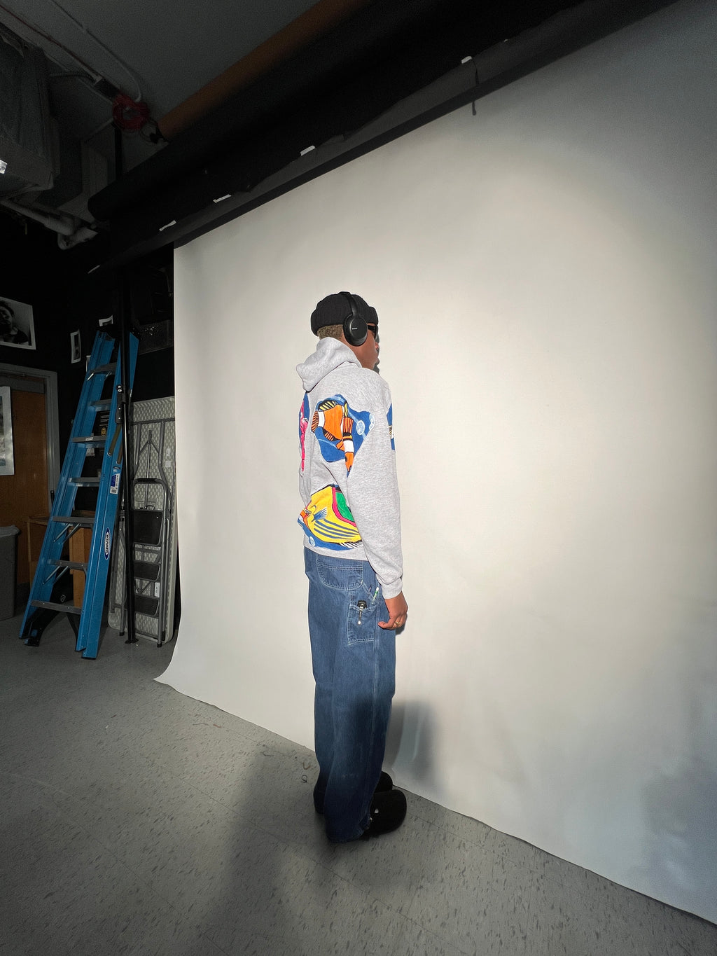 (LS) Grey Aquarium Dive See-Through Hoodie (XL)