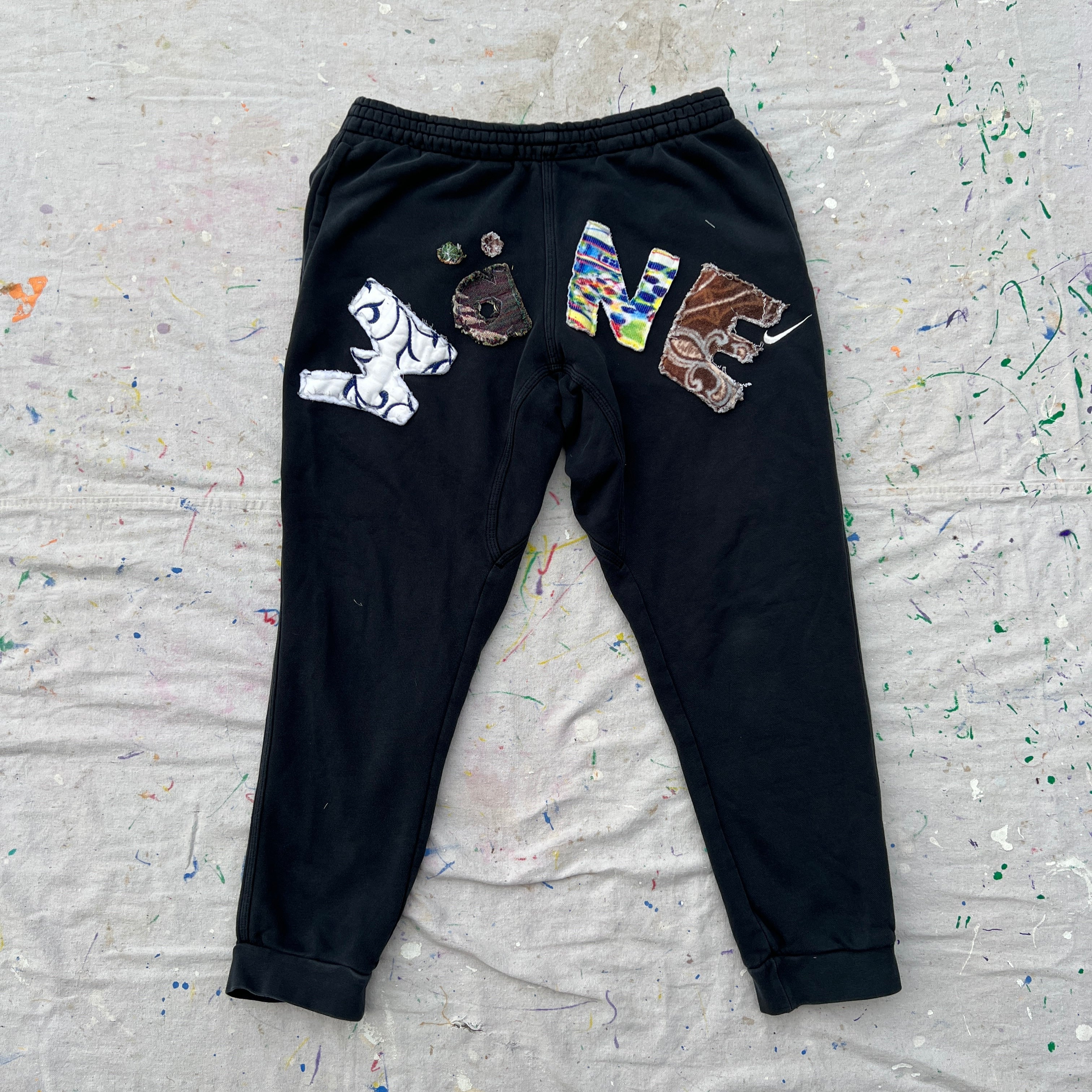 Wäne Wear Sweatpants (Multicolor/Black)- M